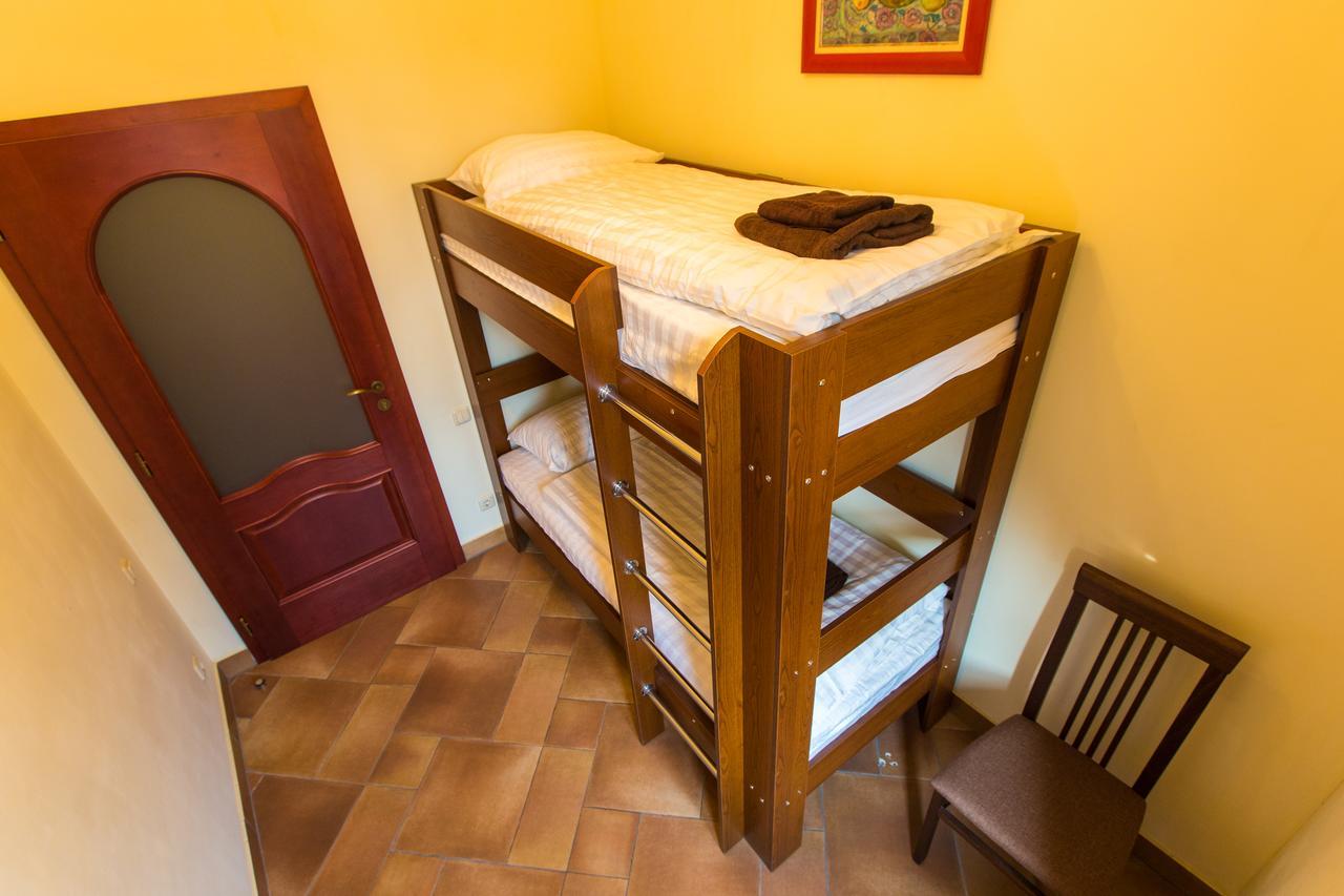 10 Rooms Лвив Екстериор снимка