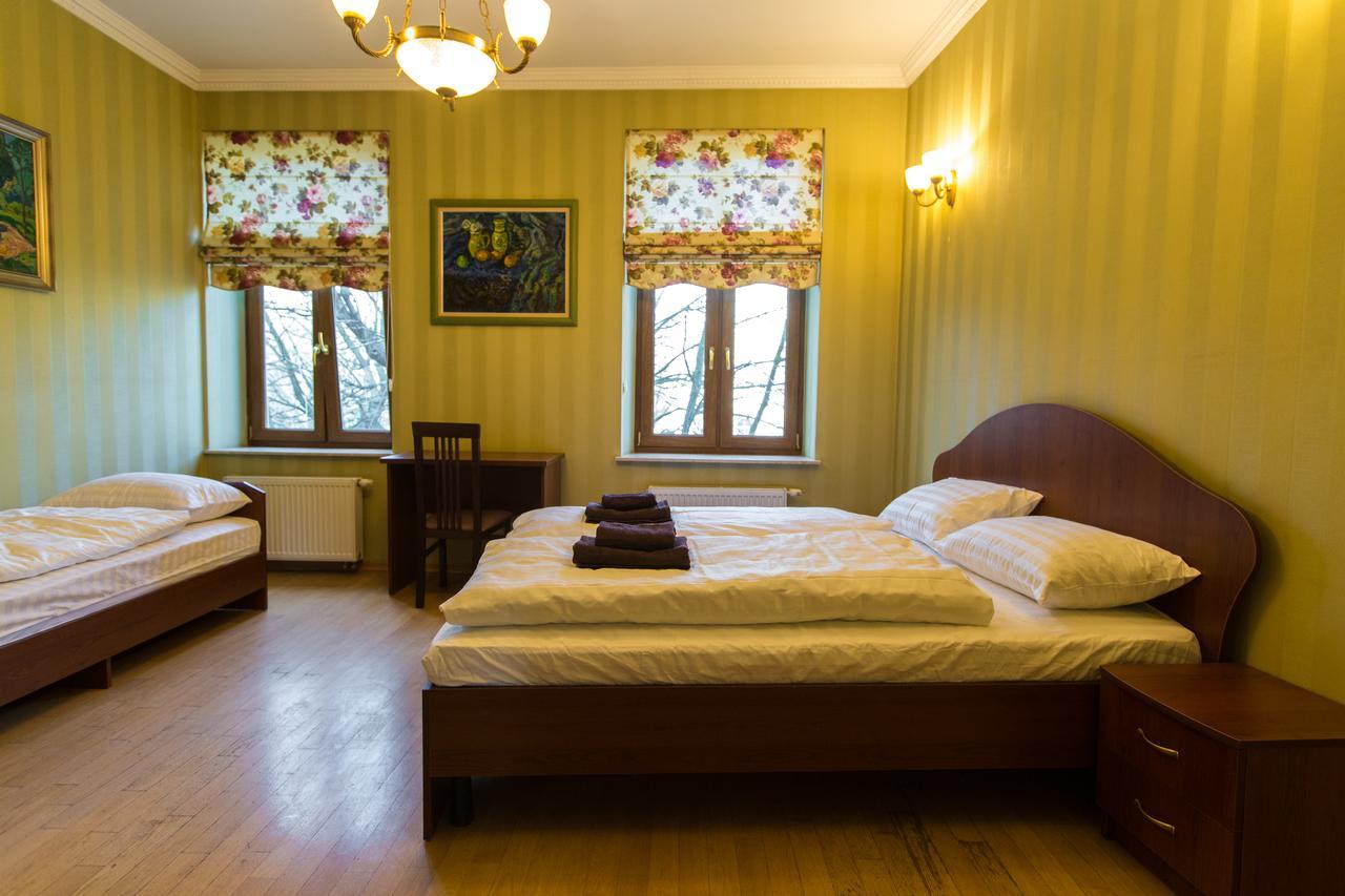 10 Rooms Лвив Екстериор снимка