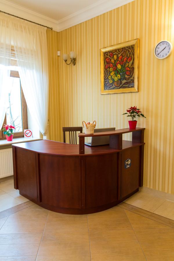 10 Rooms Лвив Екстериор снимка